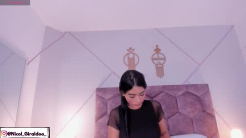 Snapshot of nicol_giraldo chatting on 03.26.26 Nicol online show from 03.26.26