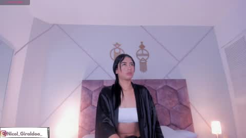 Snapshot of nicol_giraldo chatting on 04.09.26 Nicol online show from 04.09.26