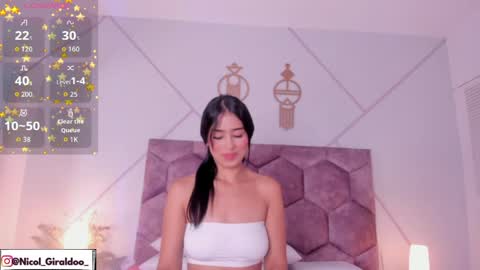 Snapshot of nicol_giraldo chatting on 04.18.26 Nicol online show from 04.18.26