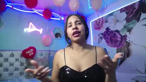 Snapshot of nicol_ross19 chatting on 02.16.26 nicol_ross19 online show from 02.16.26