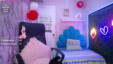 Snapshot of nicol_ross19 chatting on 02.28.26 nicol_ross19 online show from 02.28.26