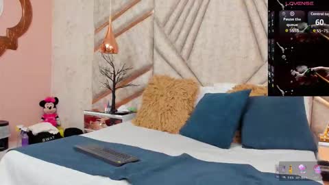 Snapshot of nicolaikarav chatting on 11.27.25 Nicolai online show from 11.27.25