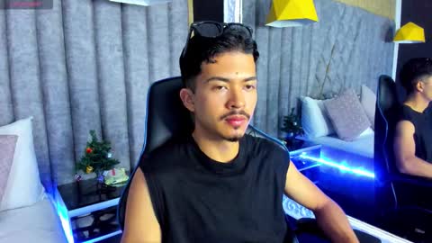 Nicolai online show from 12.22.25