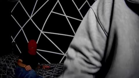 Snapshot of nicolas_and_alexa chatting on 11.27.25 nicolas_and_alexa online show from 11.27.25