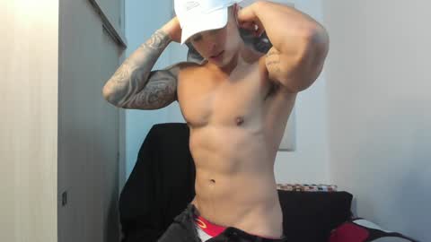 Snapshot of nicolasmuscle chatting on 12.08.24 Andres online show from 12.08.24