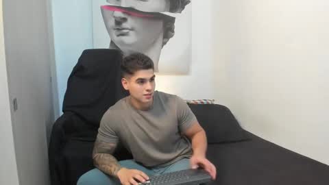Snapshot of nicolasmuscle chatting on 12.20.24 Andres online show from 12.20.24