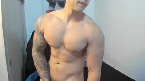 Snapshot of nicolasmuscle chatting on 12.28.24 Andres online show from 12.28.24