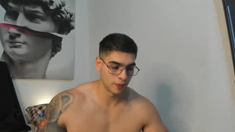 Snapshot of nicolasmuscle chatting on 01.12.25 Andres online show from 01.12.25
