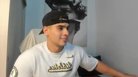 Snapshot of nicolasmuscle chatting on 03.01.25 Andres online show from 03.01.25