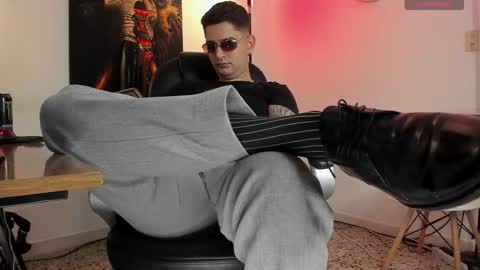 Nicolas Fellener online show from 12.04.25