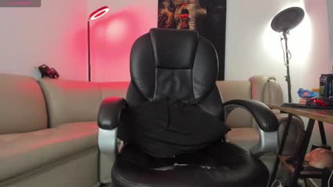 Nicolas Fellener online show from 12.21.25