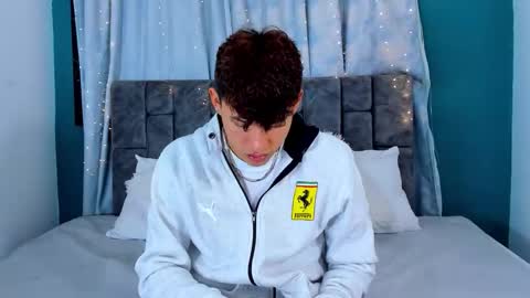 nicolastorres__ online show from 12.18.25