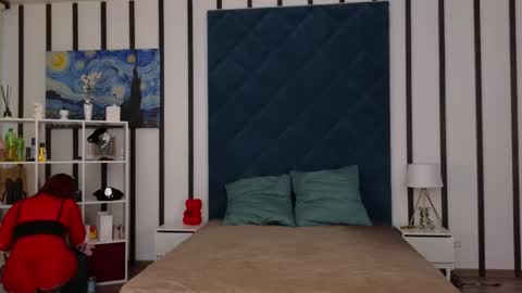 Lily  dont forget to thumbs up me online show from 02.18.25