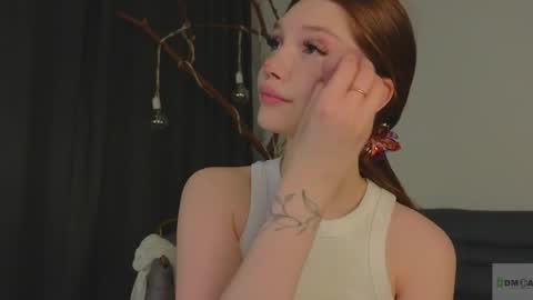 Snapshot of nicole_broown chatting on 05.25.26 Nicole online show from 05.25.26
