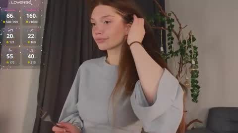 Snapshot of nicole_broown chatting on 06.27.26 Nicole online show from 06.27.26