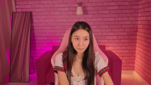 Snapshot of nicole_brownie chatting on 02.12.26 Nicole online show from 02.12.26