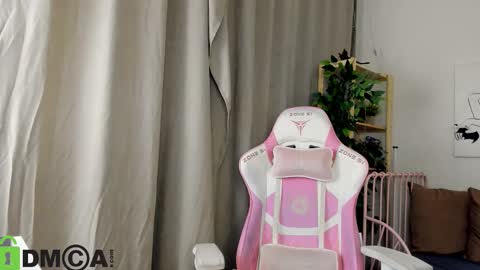 GMT7TueWedThSu 0300am-0900am. Sa 1000am-0400pm online show from 10.30.25