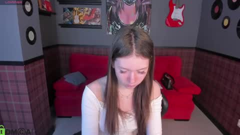 Snapshot of nicole_charm chatting on 04.29.26 GMT7TueWedThSu 0300am-0900am. Sa 1000am-0400pm online show from 04.29.26