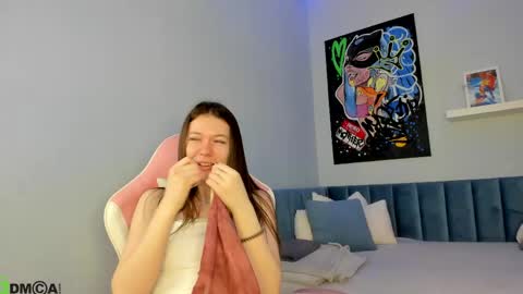 Snapshot of nicole_charm chatting on 05.05.26 GMT7TueWedThSu 0300am-0900am. Sa 1000am-0400pm online show from 05.05.26