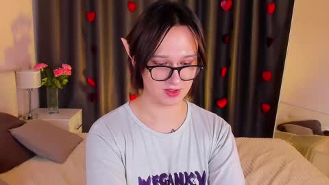 Nicole online show from 02.11.25