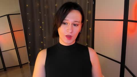 Nicole online show from 02.18.25