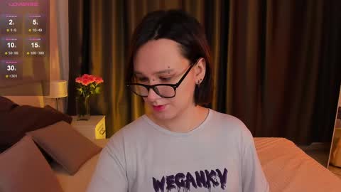 Nicole online show from 02.25.25