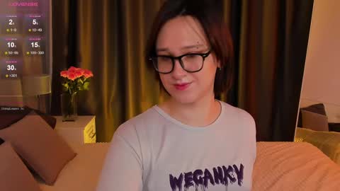 Nicole online show from 02.25.25