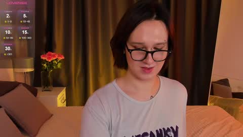 Nicole online show from 02.25.25