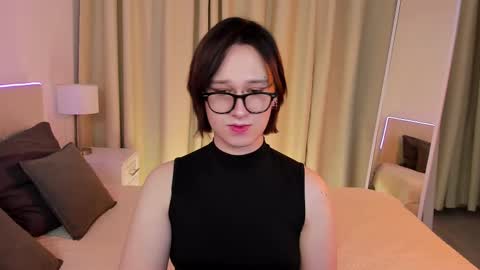 Nicole online show from 02.26.25