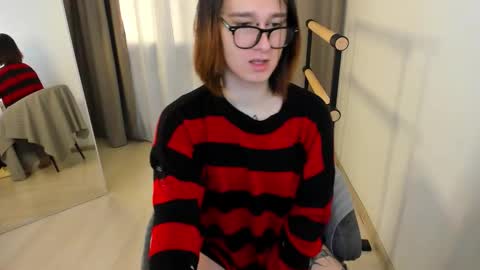 Nicole online show from 10.10.25