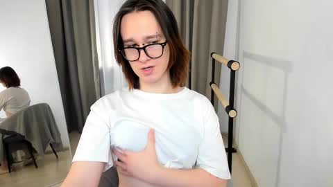 Nicole online show from 10.17.25