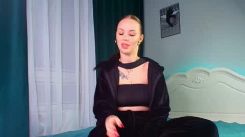 Snapshot of nicole_edison chatting on 03.27.26 Surprisingly my name is exactly Nicole online show from 03.27.26