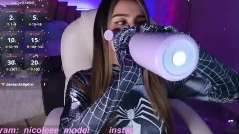 Nicole online show from 03.10.25