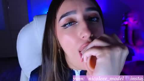 Nicole online show from 10.23.25