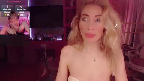 Nicole online show from 10.04.25