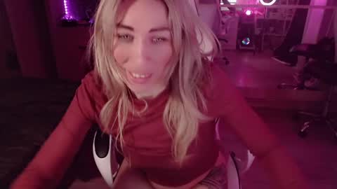 Snapshot of nicole_g0ld_ chatting on 05.04.26 Nicole online show from 05.04.26