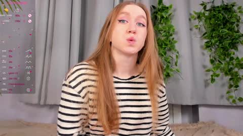 Snapshot of nicole_grifin chatting on 12.11.24 Nicole Grifin online show from 12.11.24