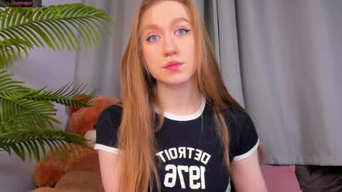 Snapshot of nicole_grifin chatting on 01.13.25 Nicole Grifin online show from 01.13.25