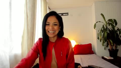 Snapshot of nicole_lustt chatting on 01.16.25 Nicole online show from 01.16.25