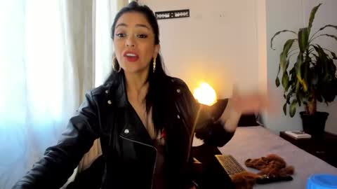 Snapshot of nicole_lustt chatting on 01.18.25 Nicole online show from 01.18.25