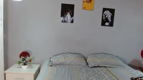 nicole_mayer01 online show from 09.26.25