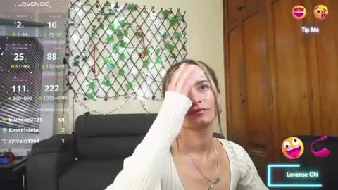 Nicole Santana online show from 02.11.25