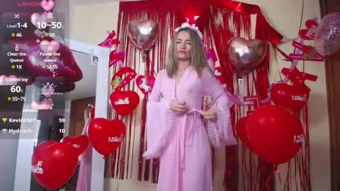 Nicole Santana online show from 02.15.25