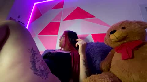 Nicole online show from 04.05.26