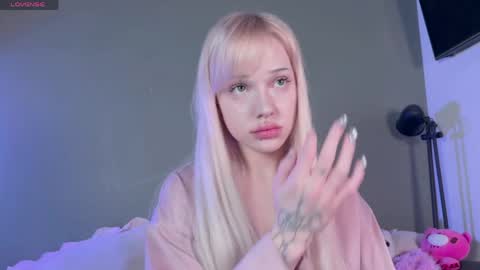 Mary online show from 04.10.26