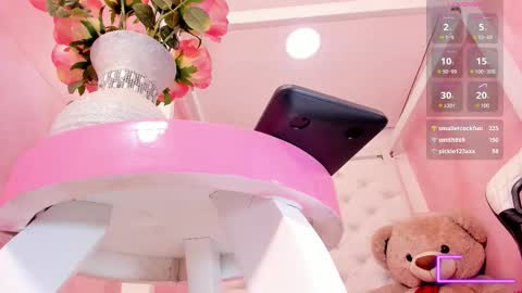 Nicolle  online show from 09.29.25