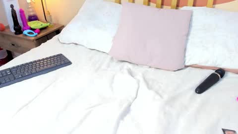 N i c o l e  online show from 01.16.26