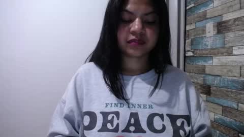 Snapshot of nicoleebon chatting on 03.12.25 Nicole online show from 03.12.25