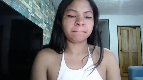 Snapshot of nicoleebon chatting on 09.10.25 Nicole online show from 09.10.25