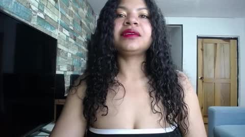 Snapshot of nicoleebon chatting on 09.30.25 Nicole online show from 09.30.25